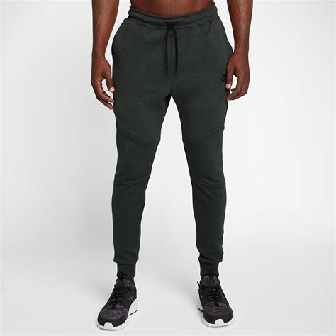 nike tech schuhe|nike tech fleece joggers.